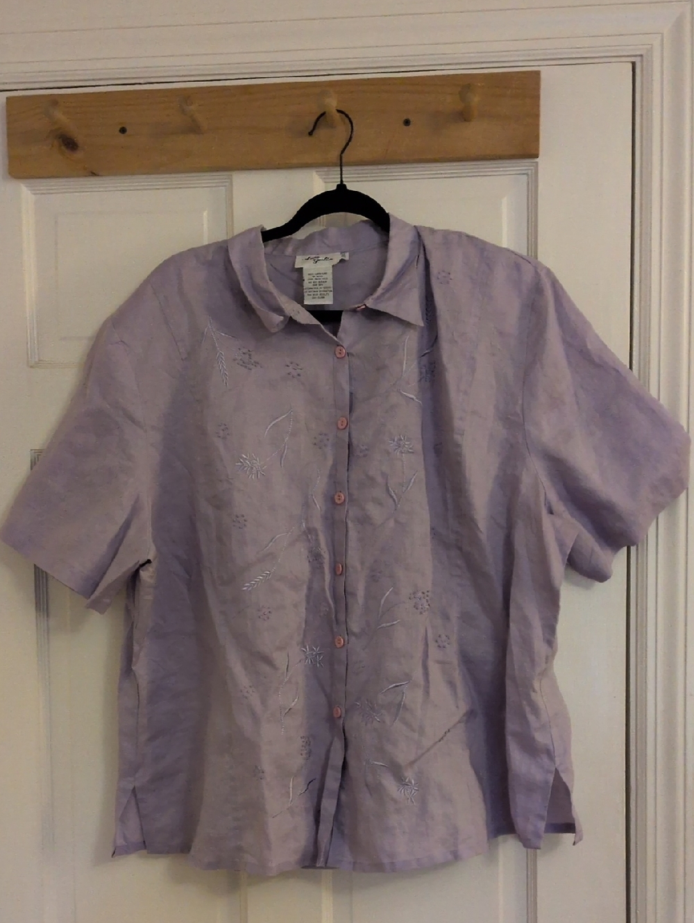 Ann Taylor Lavender Short Sleeve Embroidered Button-Down Shirt